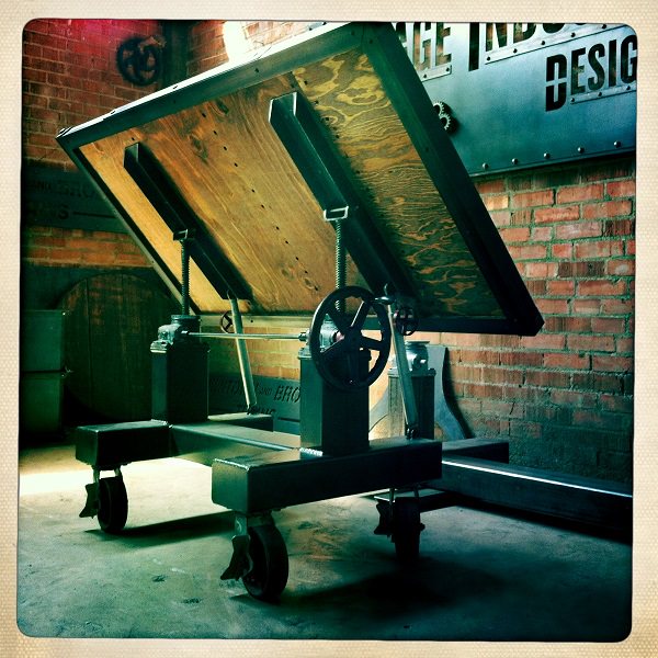 Architect Crank Table - Image 2