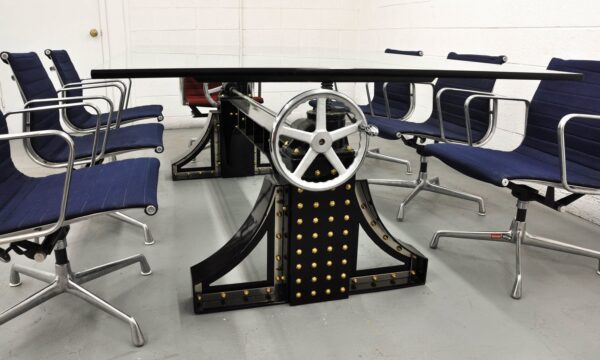 Luxury Industrial IndustriaLux Bronx Table