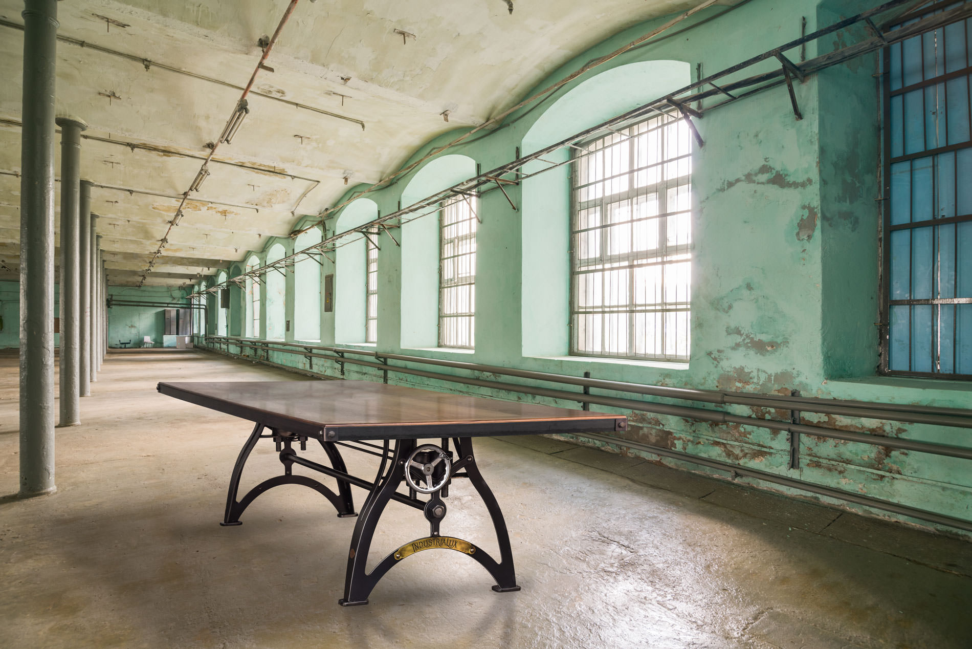 IndustriaLux Sit Stand Crank Desk - Image 4