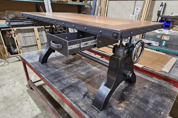 Hure Crank Desk 20250313_172552 (1) (1)